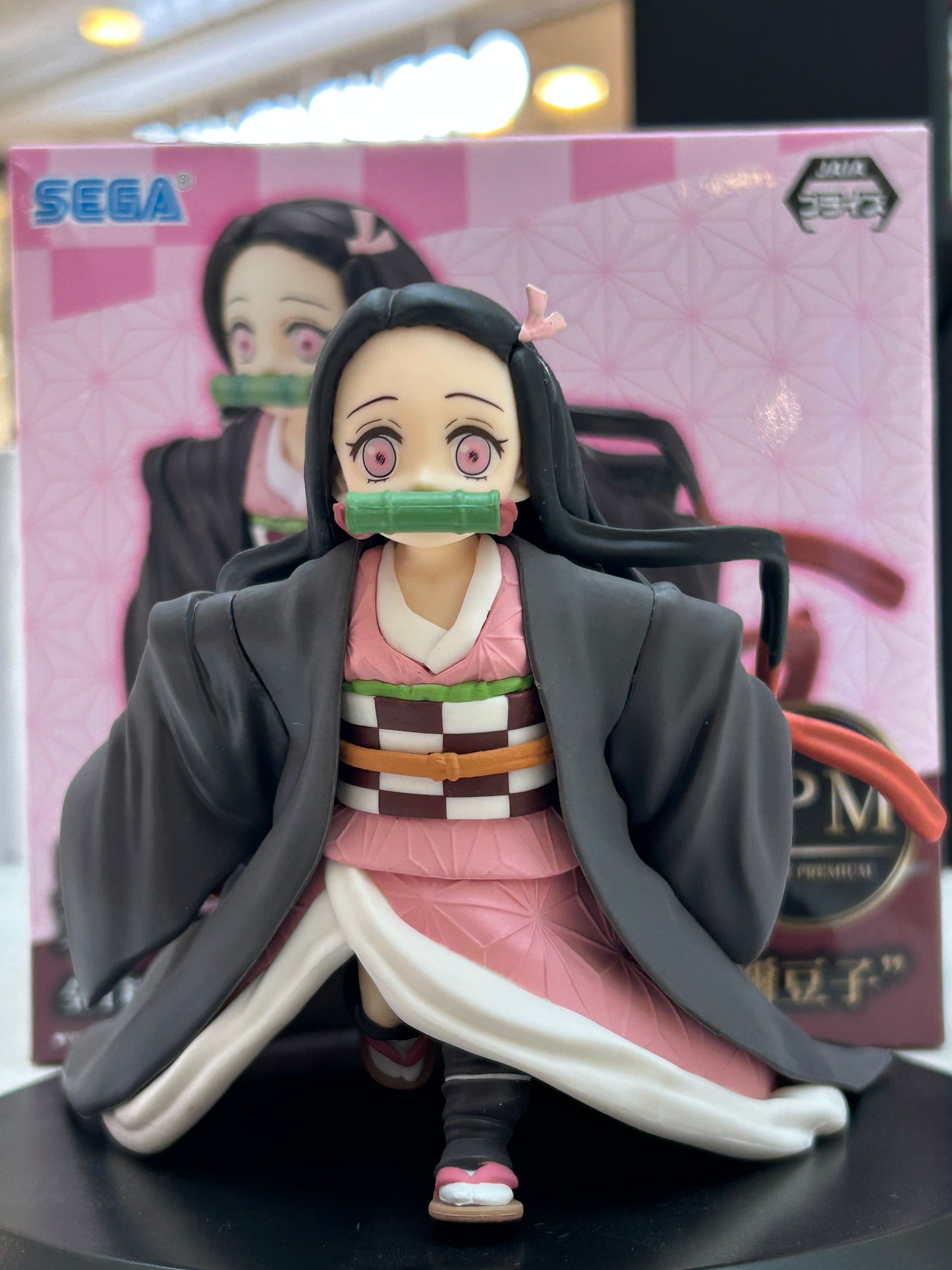 Figura Nezuko Super Premium SEGA