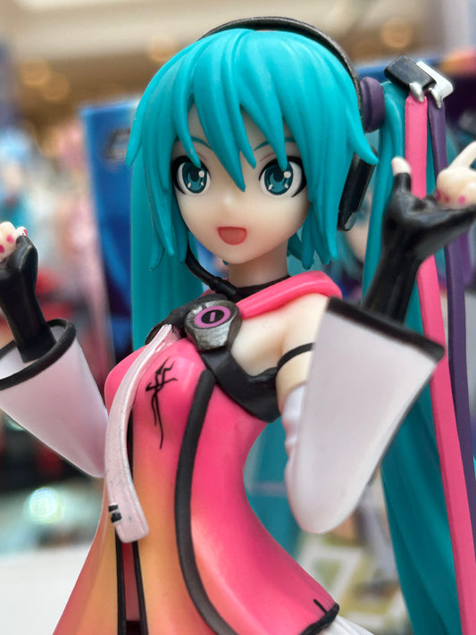 Figura Hatsune Miku Concierto Luminasta
